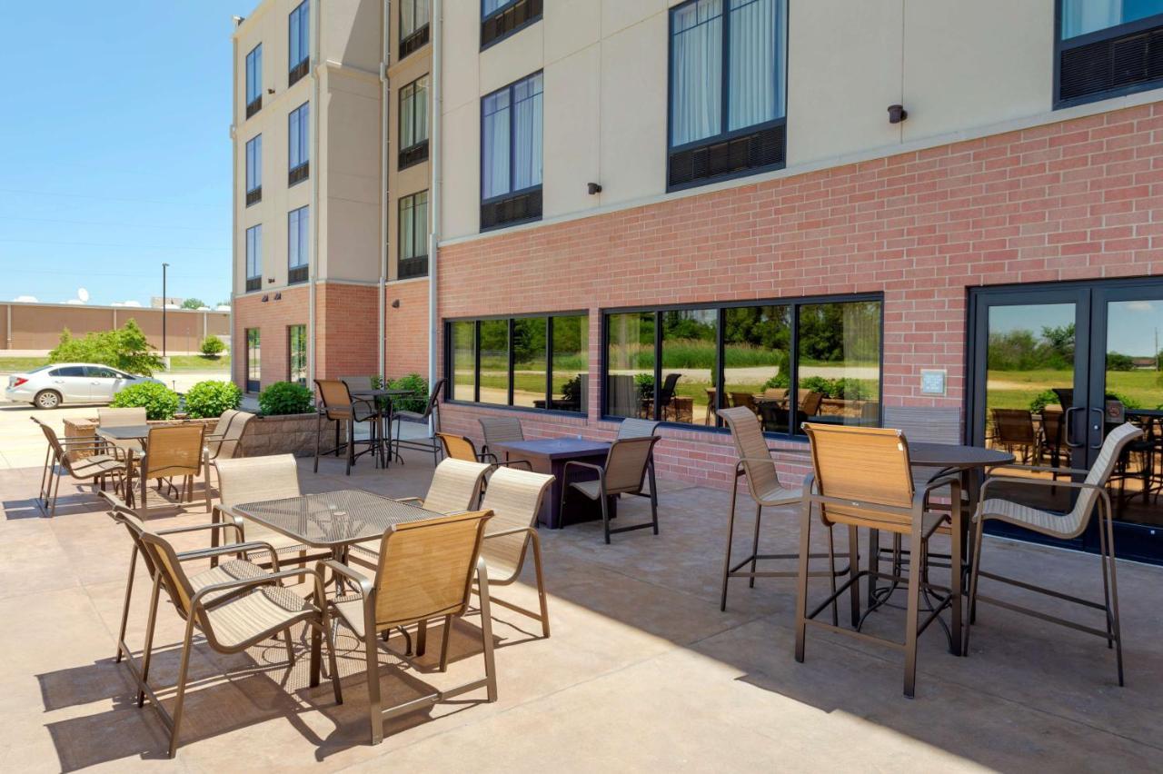 Best Western Plus Centralia Hotel & Suites Exteriör bild